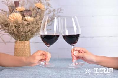 新手品酒常见问题:葡萄酒的 “余味” 是什么,如何感受常识